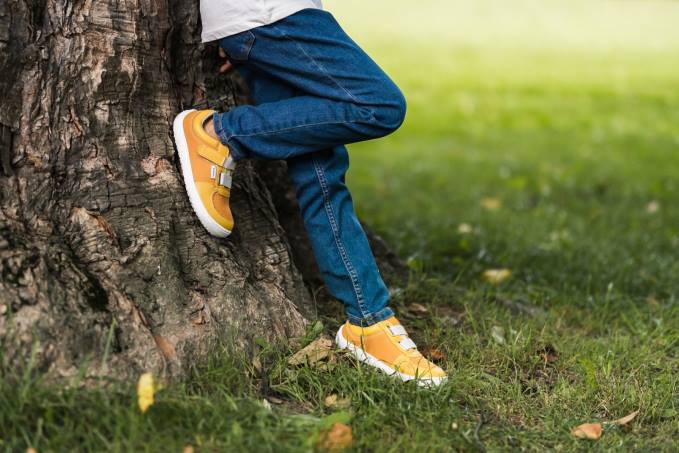 scarpe da ginnastica per bambini a piedi nudi - fluide senape e mango Be Lenka 80JV198