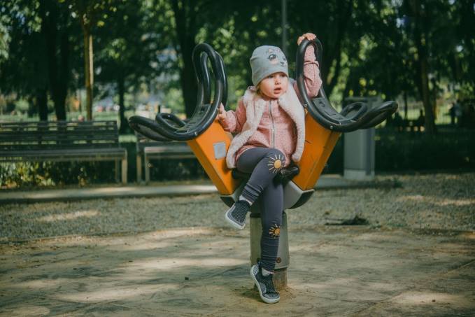 vantaggio delle scarpe da ginnastica a piedi nudi per bambini nero bianco Be Lenka 80JV215
