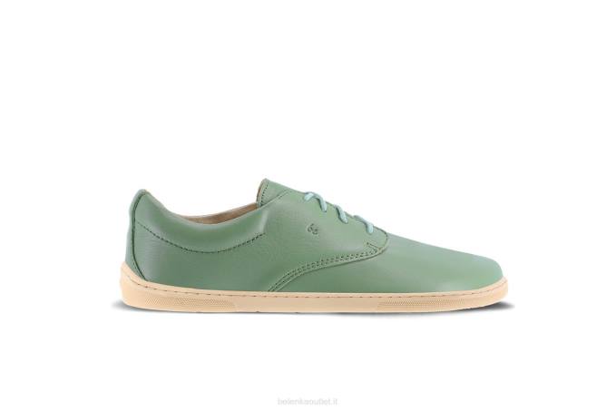uomini scarpe a piedi nudi paesaggio urbano verde salvia Be Lenka 80JV3