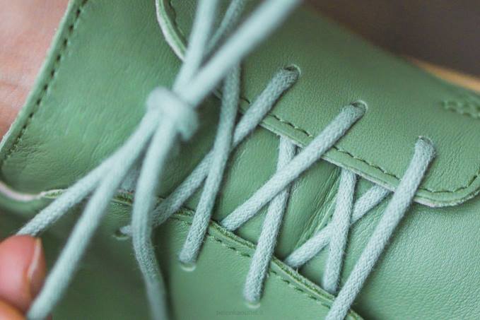 uomini scarpe a piedi nudi paesaggio urbano verde salvia Be Lenka 80JV3