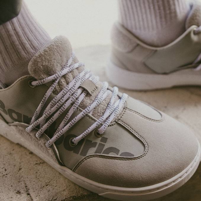 uomini scarpe da ginnastica a piedi nudi barebarics - atmosfera grigio e bianco Be Lenka 80JV105