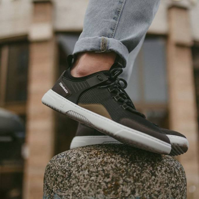 uomini scarpe da ginnastica a piedi nudi barebarics - ribelle nero carbone Be Lenka 80JV90