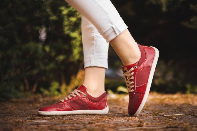 uomini scarpe da ginnastica a piedi nudi - campione 2.0 - vegan rosso Be Lenka 80JV11